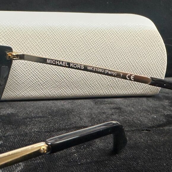 Michael Kors Cat Eye Shaped Sunglasses w/ Case New! - Picture 7 of 9